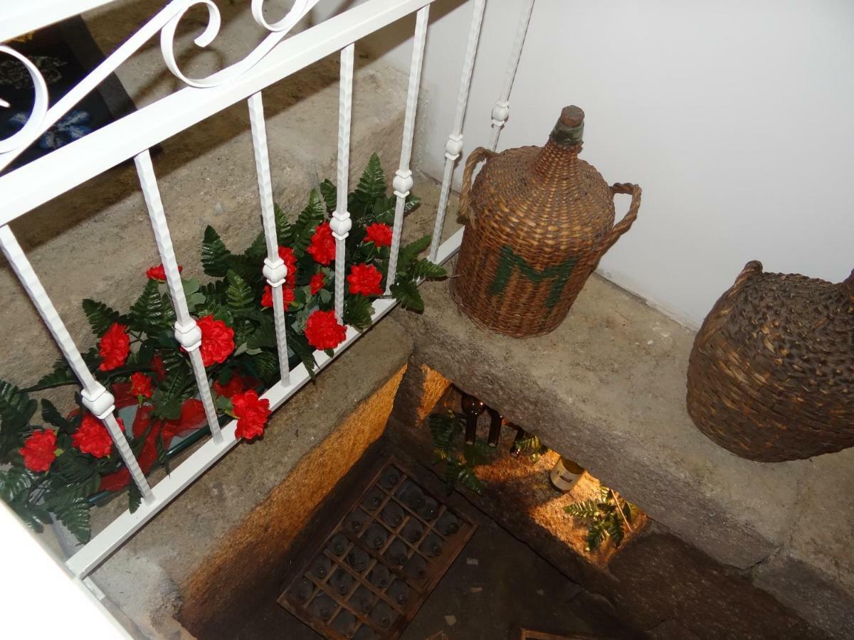 Sernancelhe Museu Casa Aleixoゲストハウス エクステリア 写真
